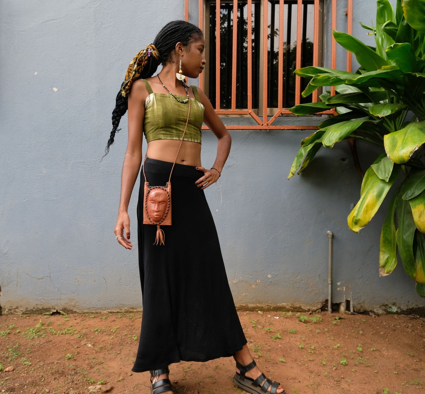 LEATHER POUCH PURSE | LION FACE | SABLE