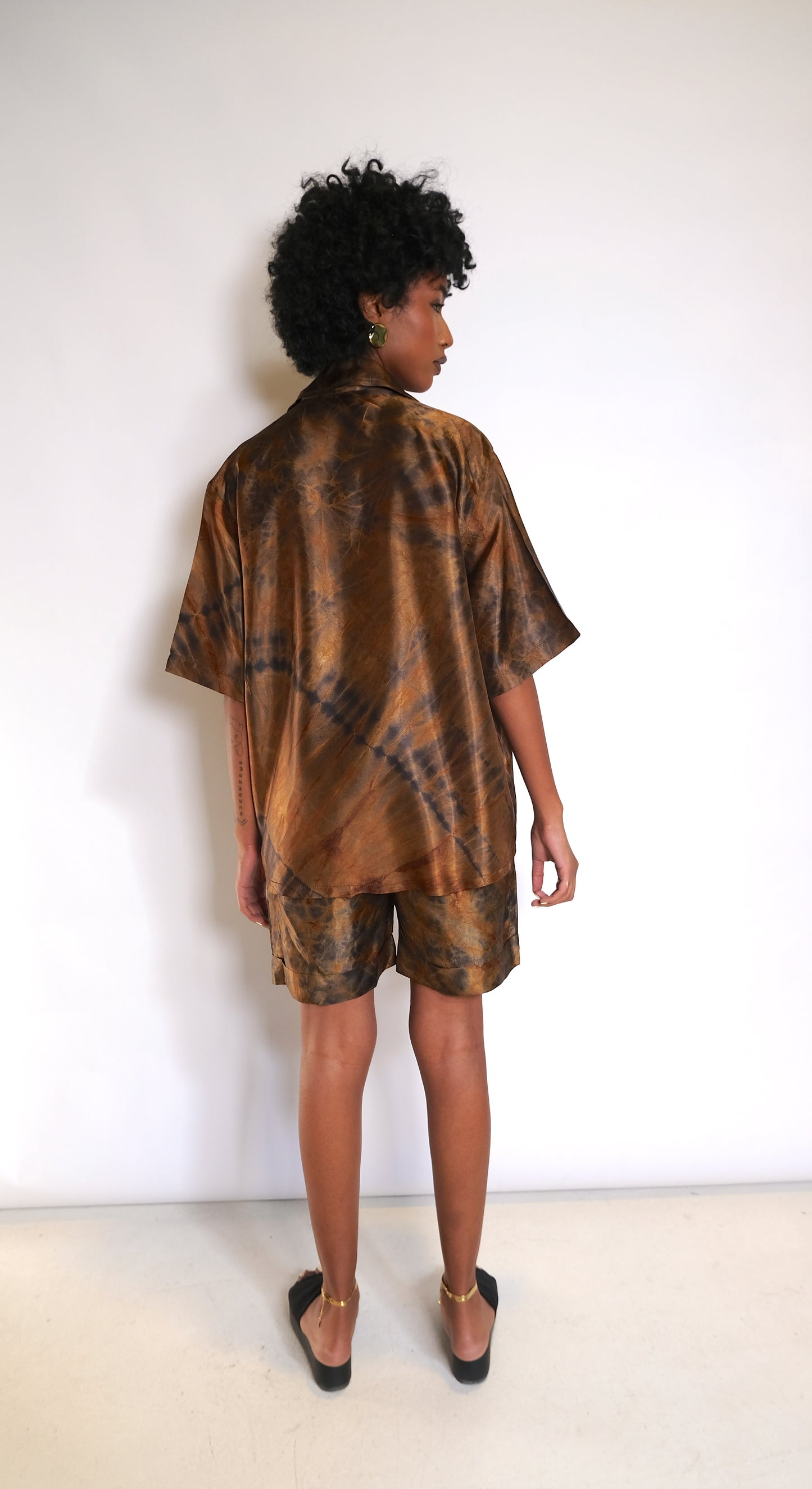 ADIRE SHIRT I SANDSTONE