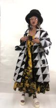 Load and play video in Gallery viewer, KROBO KIMONO | TRIFECTA

